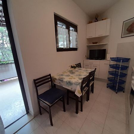 House-Apartments Ela -Mirca- Family Holiday Mirce Extérieur photo